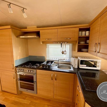 Palm Grove 132 - Pet Friendly, Wifi, Central Heating, Close To Shops And Beach - Meadow Lakes Caravan & Lodge Hire Chapel Saint Leonards Eksteriør billede